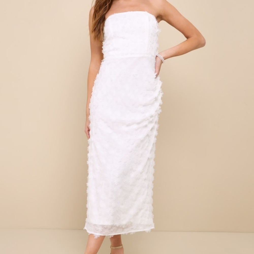 Lulus Dreamy Girl White 3d Floral Applique Strapless Midi Dress - Size XL